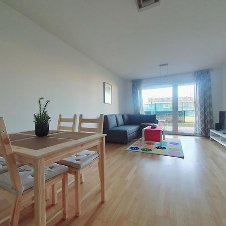 Near Lake One Bedroom Cute Apartment Wenen Buitenkant foto