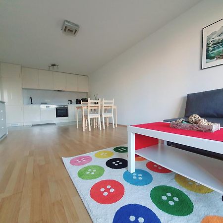 Near Lake One Bedroom Cute Apartment Wenen Buitenkant foto